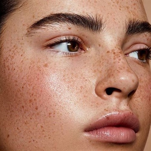 Победите пигментацию с помощью SPF - секреты безупречного тона! Победите пигментацию с помощью SPF - секреты безупречного тона!